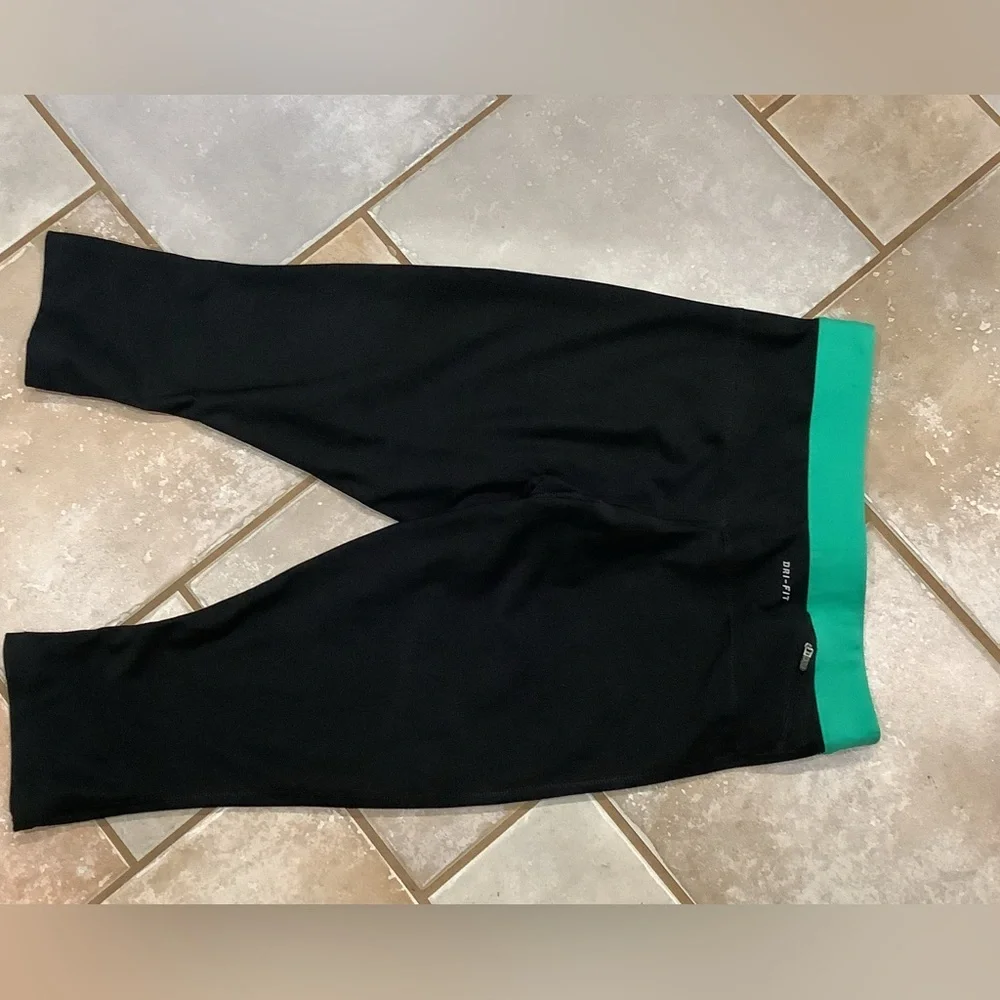 Nike Dri-Fit Black Capris with Green Accents and Logo. Sz. M
